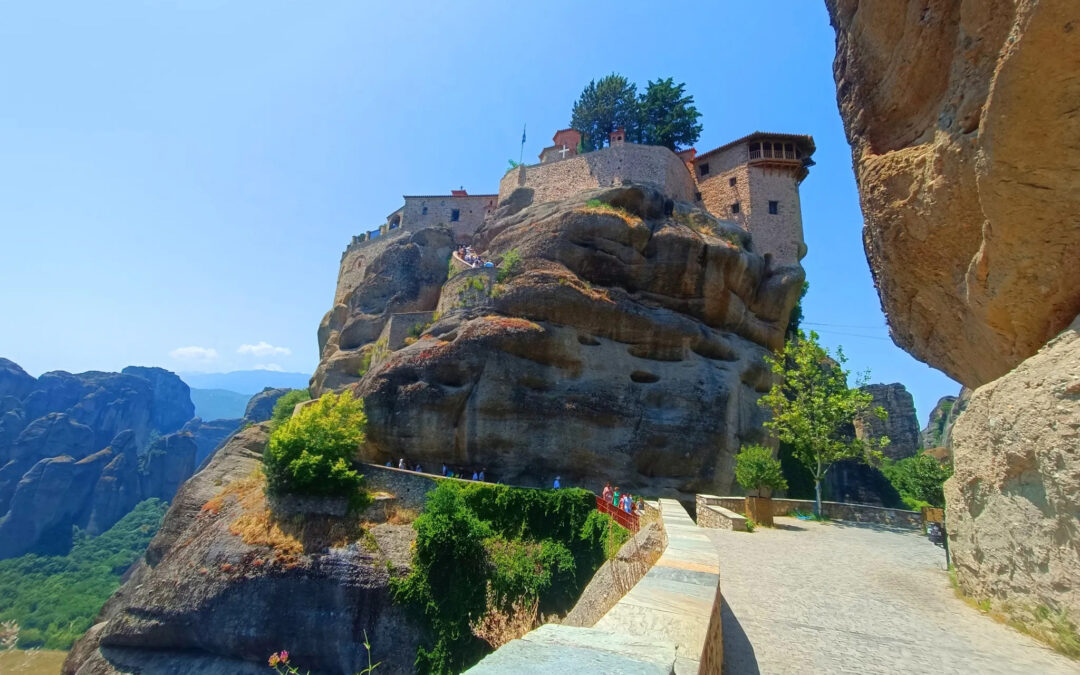 Meteora: Discover Monasteries in the Sky